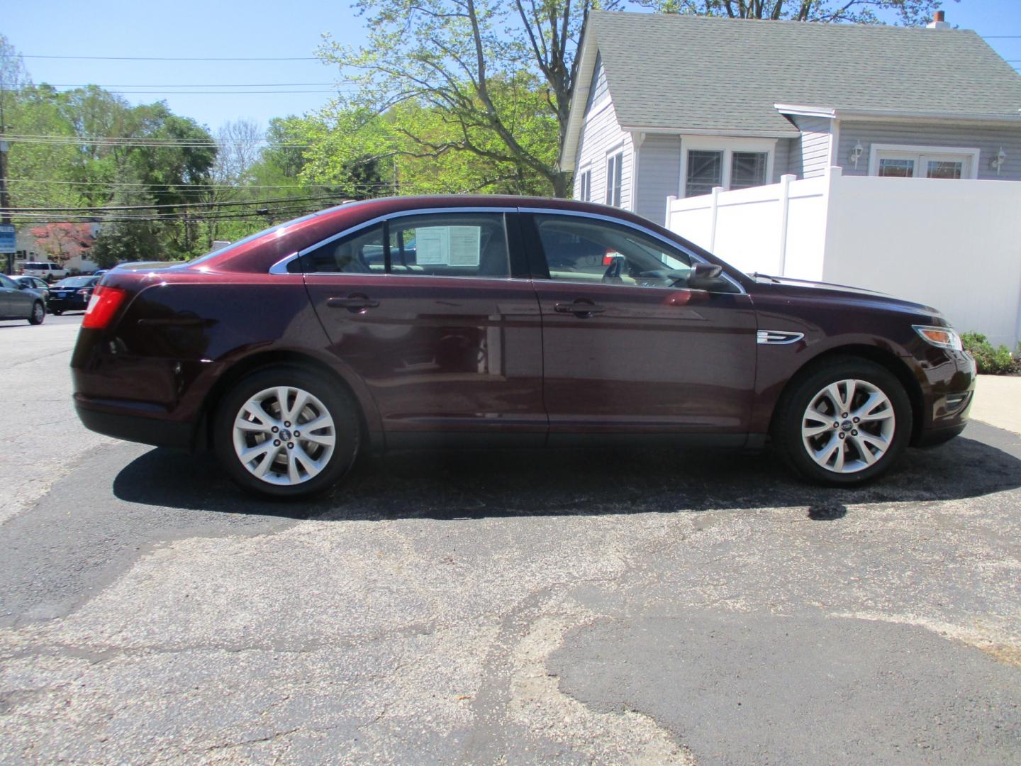 2011 BURGUNDY Ford Taurus (1FAHP2EW3BG) , AUTOMATIC transmission, located at 540a Delsea Drive, Sewell, NJ, 08080, (856) 589-6888, 39.752560, -75.111206 - Photo#7